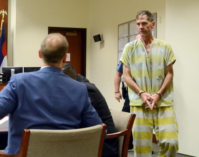 Sister: Walmart slaying suspect heard voices after drug trip | iNFOnews.ca