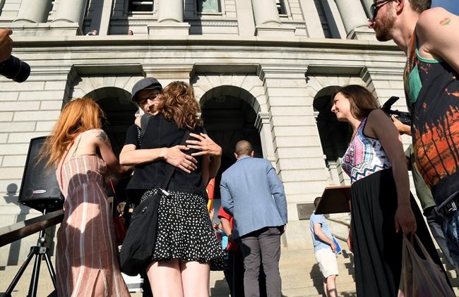 Justices side with Colorado baker on same-sex wedding cake | iNFOnews.ca Justices side with Colorado baker on same-sex wedding cake | iNFOnews.ca