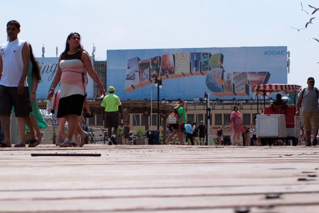 Casino execs: Clean up Atlantic City, no Showboat gambling | iNFOnews.ca CP581950795