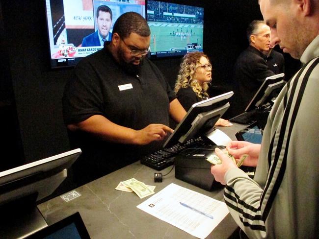 US leagues cashing in on sports betting they once fought | iNFOnews.ca US leagues cashing in on sports betting they once fought | iNFOnews.ca