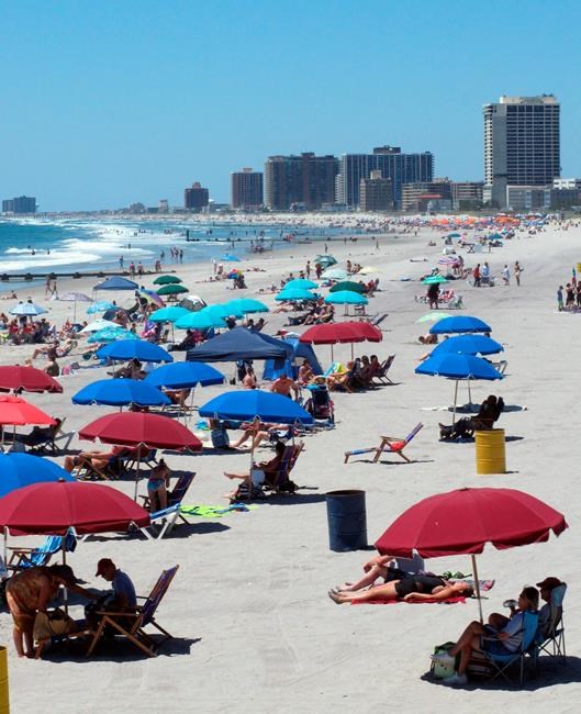 NJ bill would make beachgoers fasten umbrellas to the sand | iNFOnews.ca