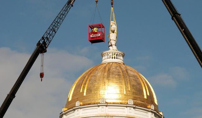 Vermont's Statehouse goddess statue taken down - in one piece | iNFOnews.ca CP1860459911