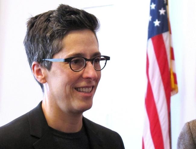 Cartoonist laureate says world has changed, accepts gay work | iNFOnews.ca
