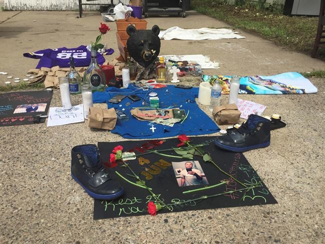 Correction: Police Shooting-Minneapolis story | iNFOnews.ca