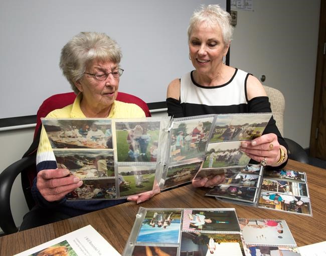 Border towns quietly mobilizing to help refugee claimants coming to Canada | iNFOnews.ca