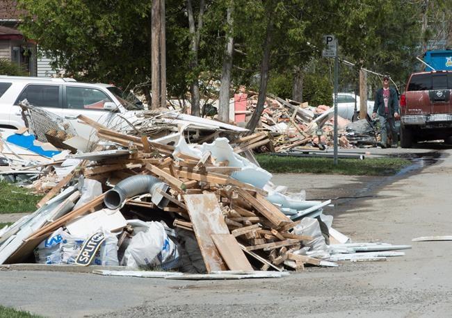 Quebec premier wants to announce flood compensation changes before end of week | iNFOnews.ca Quebec premier wants to announce flood compensation changes before end of week | iNFOnews.ca