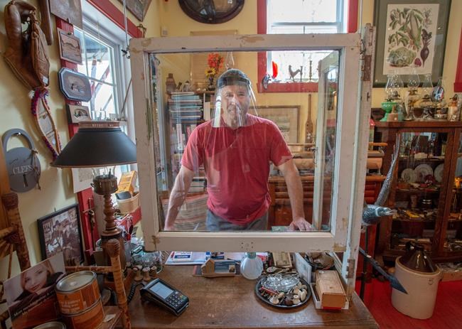 Quebec retailers see slower sales, changed customer behaviour since reopening | iNFOnews.ca