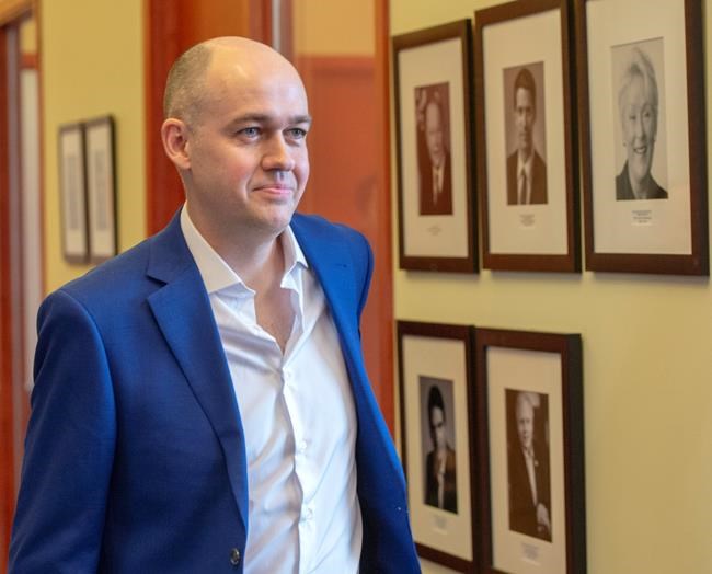 Comedian launches bid to become leader of Quebec's struggling Parti Quebecois | iNFOnews.ca