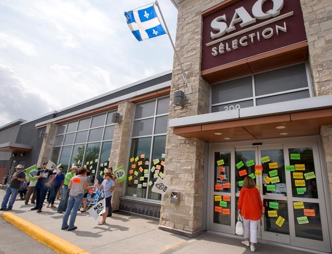 Quebec liquor board workers stage one-day walkout as pressure tactic | iNFOnews.ca Quebec liquor board workers stage one-day walkout as pressure tactic | iNFOnews.ca