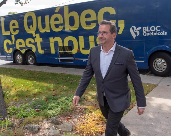 Bloc leader says Tories should have shown love to Quebec earlier in campaign | iNFOnews.ca