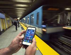 Telecoms join forces to bring underground wireless system to Montreal subway | iNFOnews.ca CP25168533