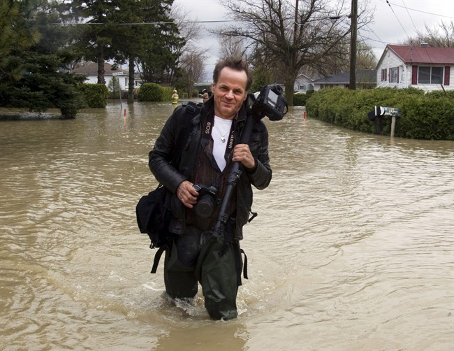 Veteran Quebec newspaper photographer loses up to 50,000 images in burglary | iNFOnews.ca CP33848865