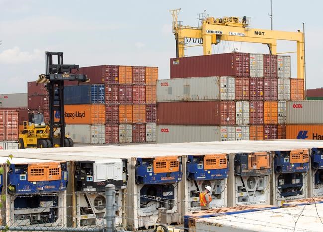 Authorities find four stowaways in shipping container at Port of Montreal | iNFOnews.ca