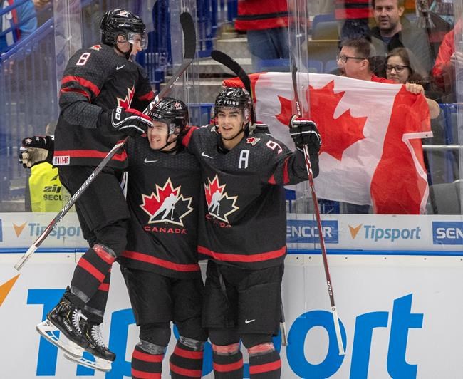 Canada thumps Slovakia 6-1 to set up semifinal with Finland at world juniors | iNFOnews.ca