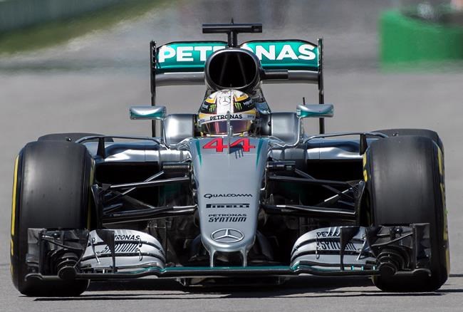 Defending champion Hamilton sets pace in first Canadian Grand Prix practice | iNFOnews.ca