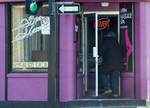 Crackdown on massage parlours spurs debate as Supreme Court ruling looms | iNFOnews.ca CP26472831