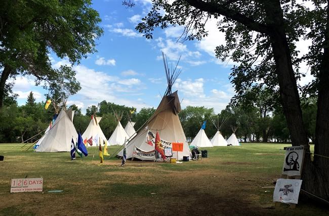 Protest teepees at Saskatchewan legislature staying after meeting with ministers | iNFOnews.ca