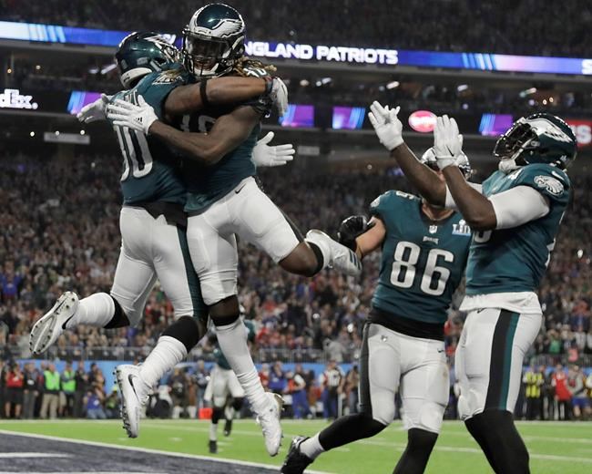 The Latest: Eagles score again, regain 10-point lead on Pats | iNFOnews.ca