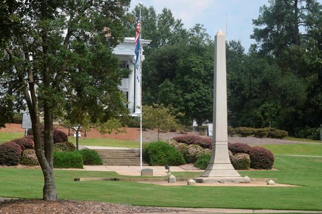 South Carolina mayor takes on white supremacist monument | iNFOnews.ca