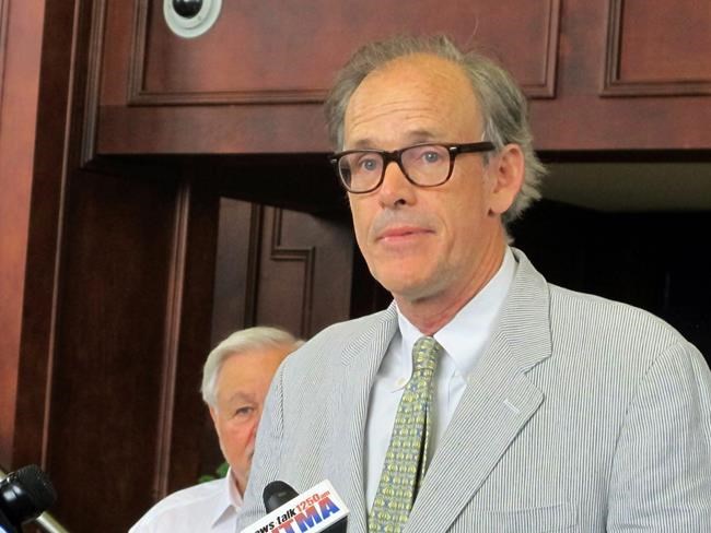 The Latest: Lawyer: North Charleston police study great news | iNFOnews.ca