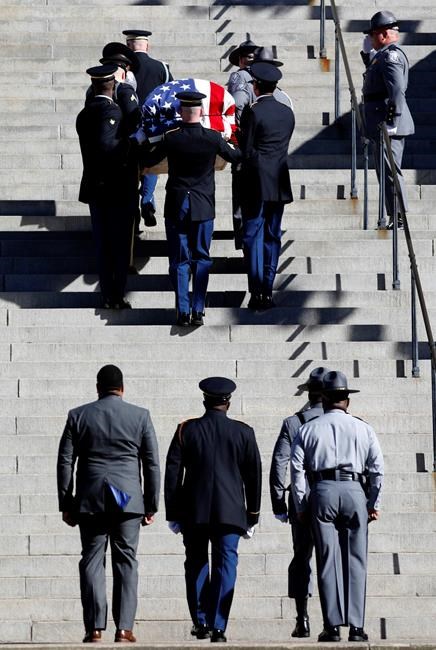 Mourners and friends pay homage to Fritz Hollings | iNFOnews.ca