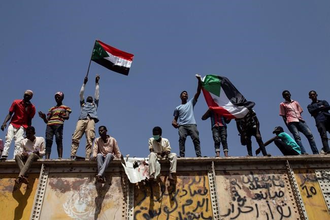 Protesters in Sudan fear long-term sit-in could be dispersed | iNFOnews.ca Protesters in Sudan fear long-term sit-in could be dispersed | iNFOnews.ca