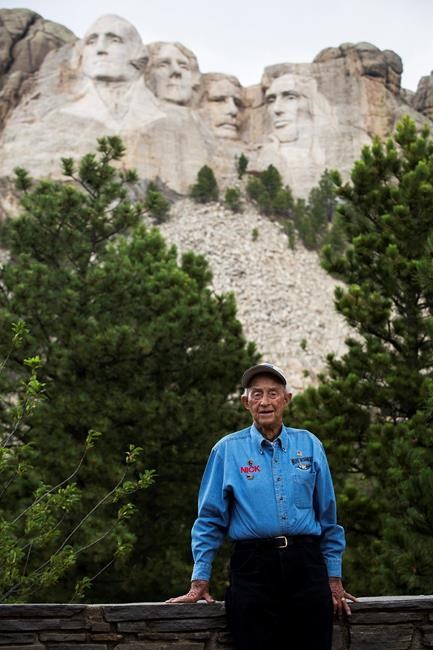 Last living Mount Rushmore construction worker dies at 98 | iNFOnews.ca
