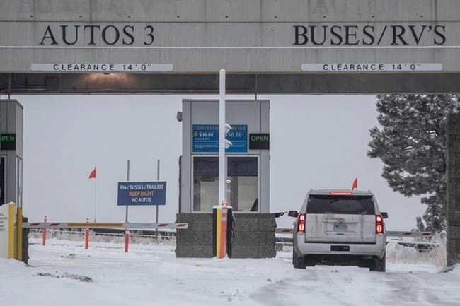 The Latest: Dim prospect for ending shutdown soon | iNFOnews.ca CP189994202