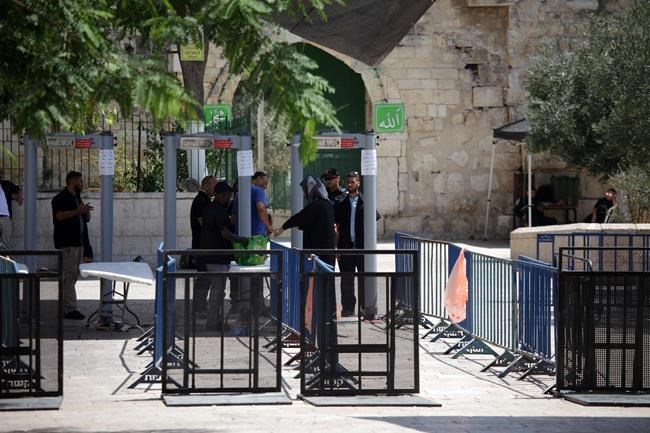Metal detectors at Jerusalem shrine trigger new tensions | iNFOnews.ca