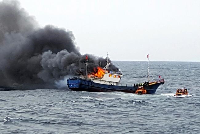 3 Chinese fishermen dead after clash with SKorea coast guard | iNFOnews.ca