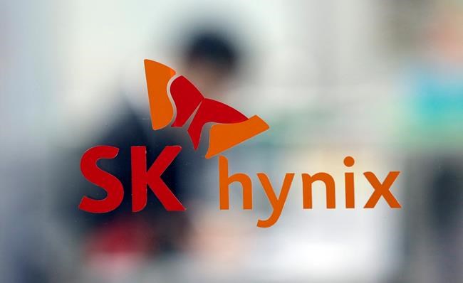 Chip maker SK Hynix's 4Q net profit doubles to record high | iNFOnews.ca