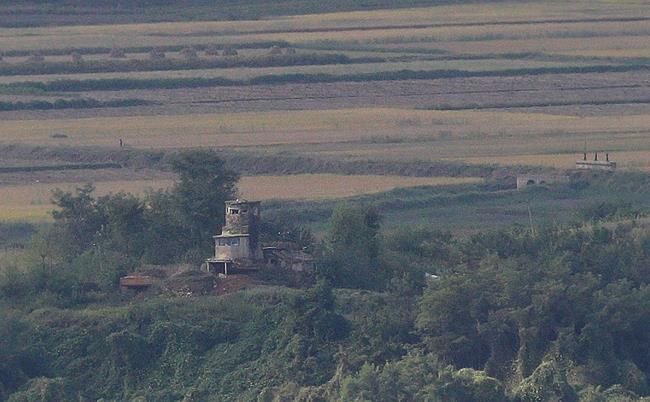 Seoul says North Korean soldier crosses the border to defect | iNFOnews.ca Seoul says North Korean soldier crosses the border to defect | iNFOnews.ca