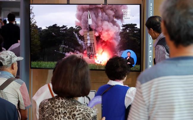 North Korea fires 2 projectiles after offering talks with US | iNFOnews.ca