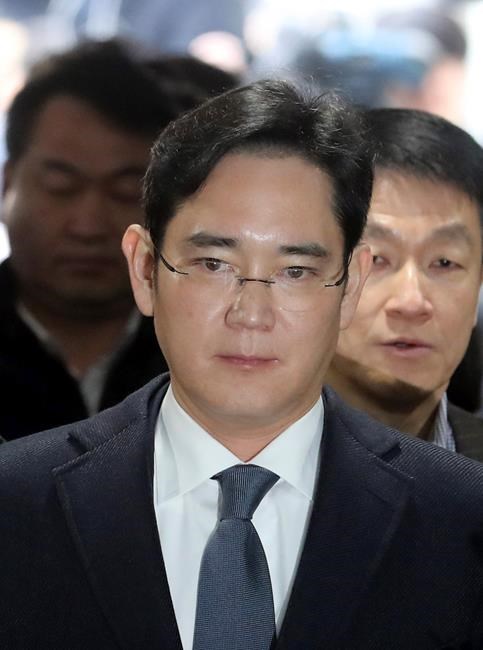 Seoul court begins to deliberate Samsung chief's arrest | iNFOnews.ca Seoul court begins to deliberate Samsung chief's arrest | iNFOnews.ca