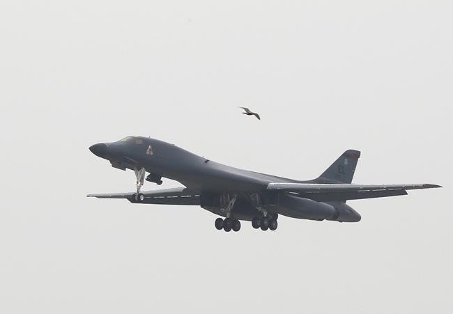 US flies bombers over South Korea again in show of force | iNFOnews.ca CP501934832