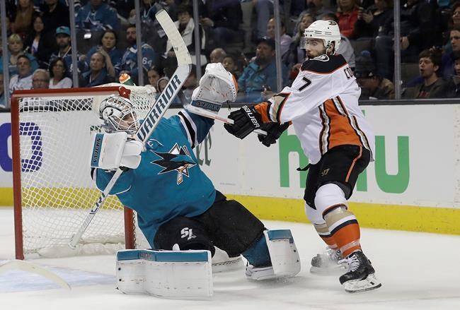 Sharks use 2nd period barrage to beat Ducks 8-1 for 3-0 lead | iNFOnews.ca Sharks use 2nd period barrage to beat Ducks 8-1 for 3-0 lead | iNFOnews.ca