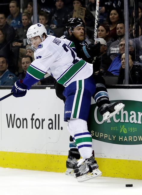 Sorensen's 1st NHL goal helps Sharks beat Canucks 3-1 | iNFOnews.ca