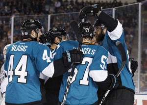 Marian Gaborik's tiebreaking goal helps Kings spoil Sharks outdoor party with 2-1 victory | iNFOnews.ca CP32001385