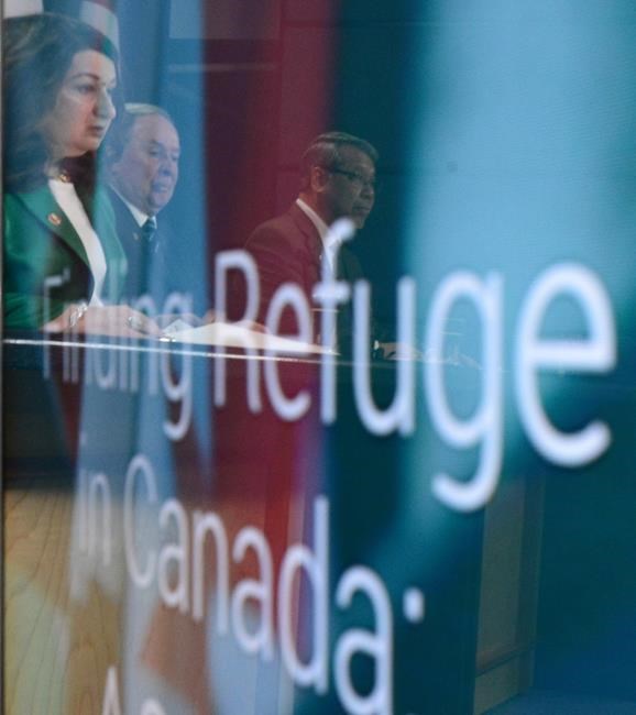 Don't off-load Syrian refugees on provinces, Senate committee tells feds | iNFOnews.ca