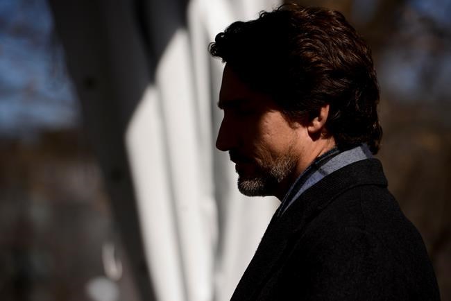 Canadians trust their family doctor more than the PM on COVID-19, says poll | iNFOnews.ca Canadians trust their family doctor more than the PM on COVID-19, says poll | iNFOnews.ca