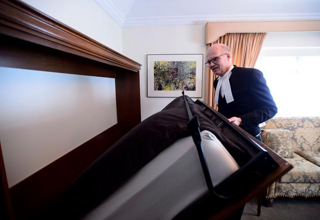 Speaker Geoff Regan opens the door to his apartment in Parliament | iNFOnews.ca