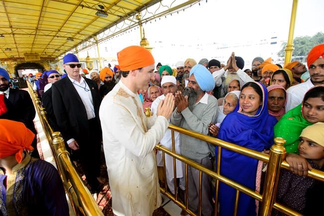 Critics latch onto perceived snub, costume changes, as Trudeau tours India | iNFOnews.ca