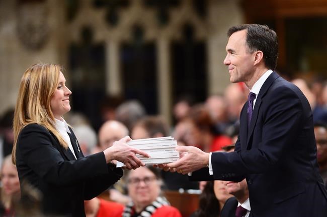 With billions in new fiscal room, feds chose investments over return to balance | iNFOnews.ca