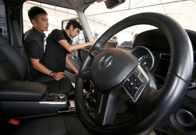 Thai customs seizes 15 luxury cars reported stolen in UK | iNFOnews.ca Thai customs seizes 15 luxury cars reported stolen in UK | iNFOnews.ca