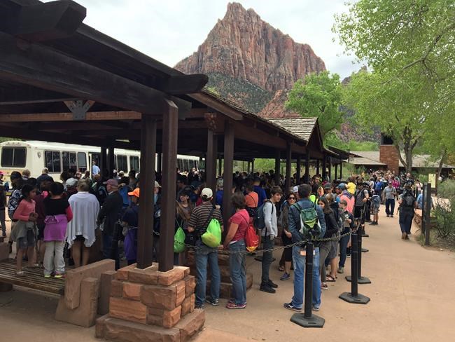 Thousands crowd into Zion National Park over Memorial Day | iNFOnews.ca CP712635001