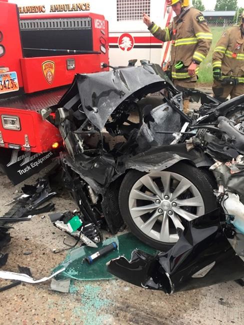 Utah driver sues Tesla after crashing in Autopilot mode | iNFOnews.ca