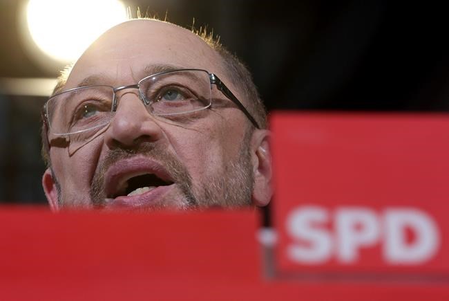 Germany's Social Democrats to talk with Merkel on new gov't | iNFOnews.ca CP269358171