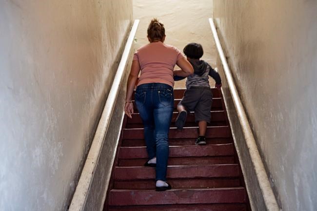 Salvadorans who fled to US to escape violence returned to it | iNFOnews.ca