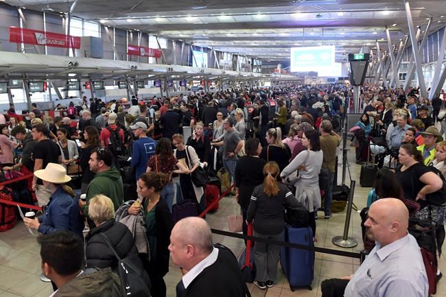 Luggage screening intensified after Australia airplane plot | iNFOnews.ca Luggage screening intensified after Australia airplane plot | iNFOnews.ca