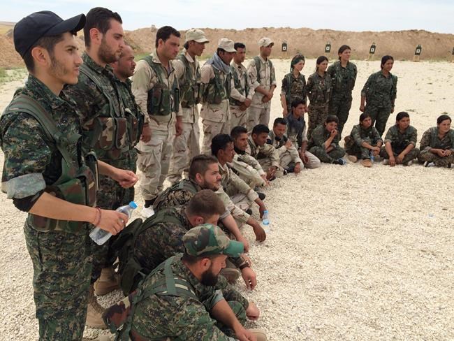 US military trains eclectic group of anti-IS fighters | iNFOnews.ca